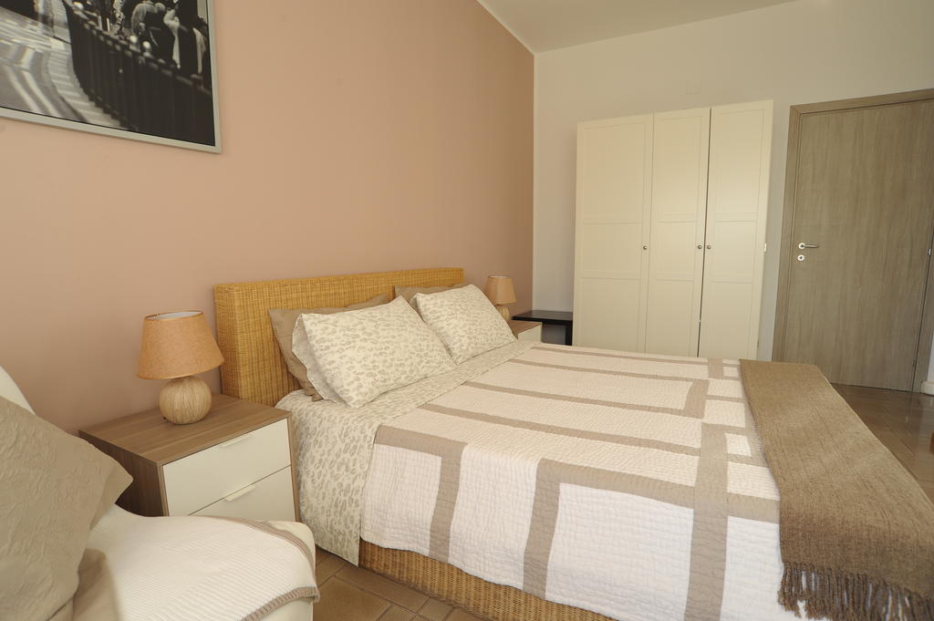 B&B Mare Di Augusta La Finestra Sul Porto Oda fotoğraf