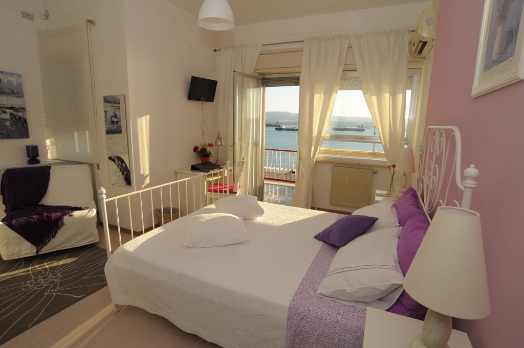 B&B Mare Di Augusta La Finestra Sul Porto Dış mekan fotoğraf