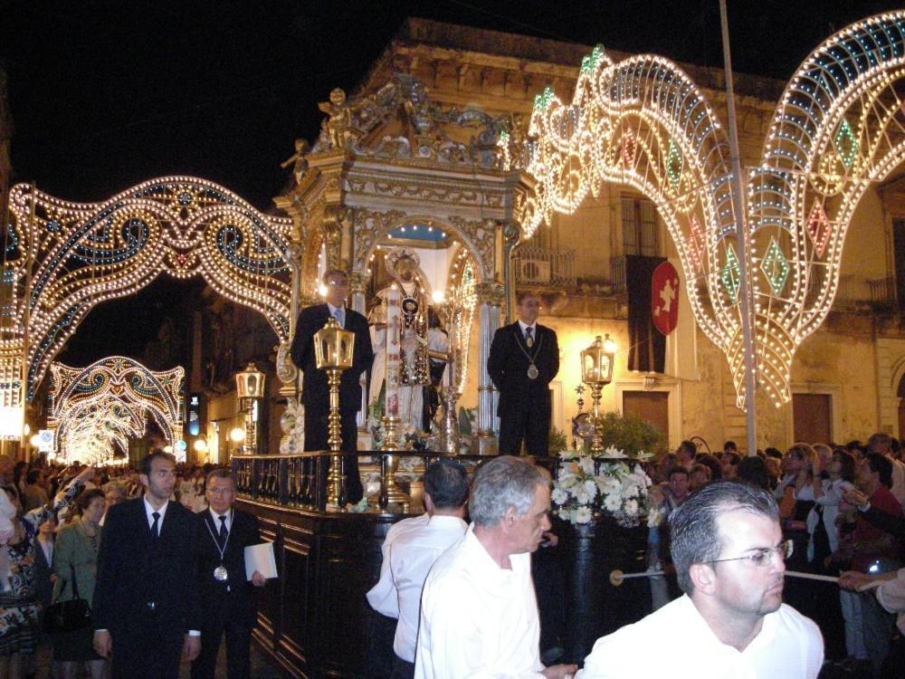B&B Mare Di Augusta La Finestra Sul Porto Dış mekan fotoğraf