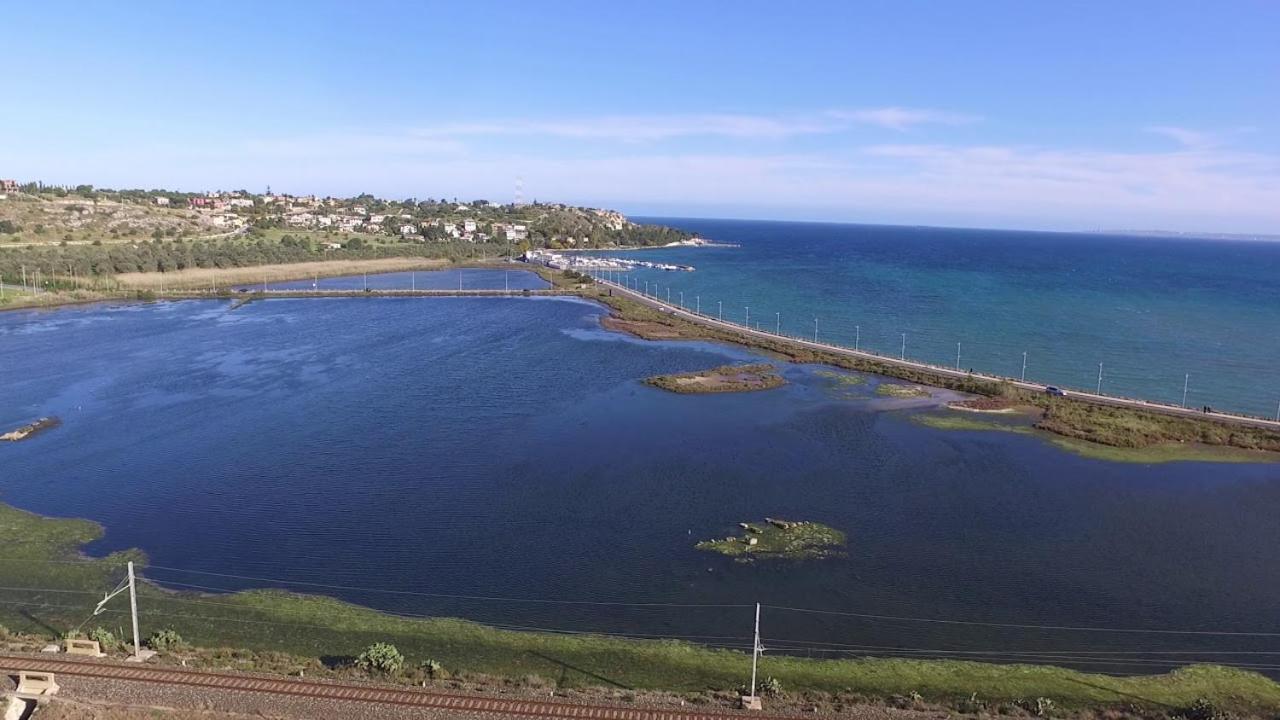 B&B Mare Di Augusta La Finestra Sul Porto Dış mekan fotoğraf