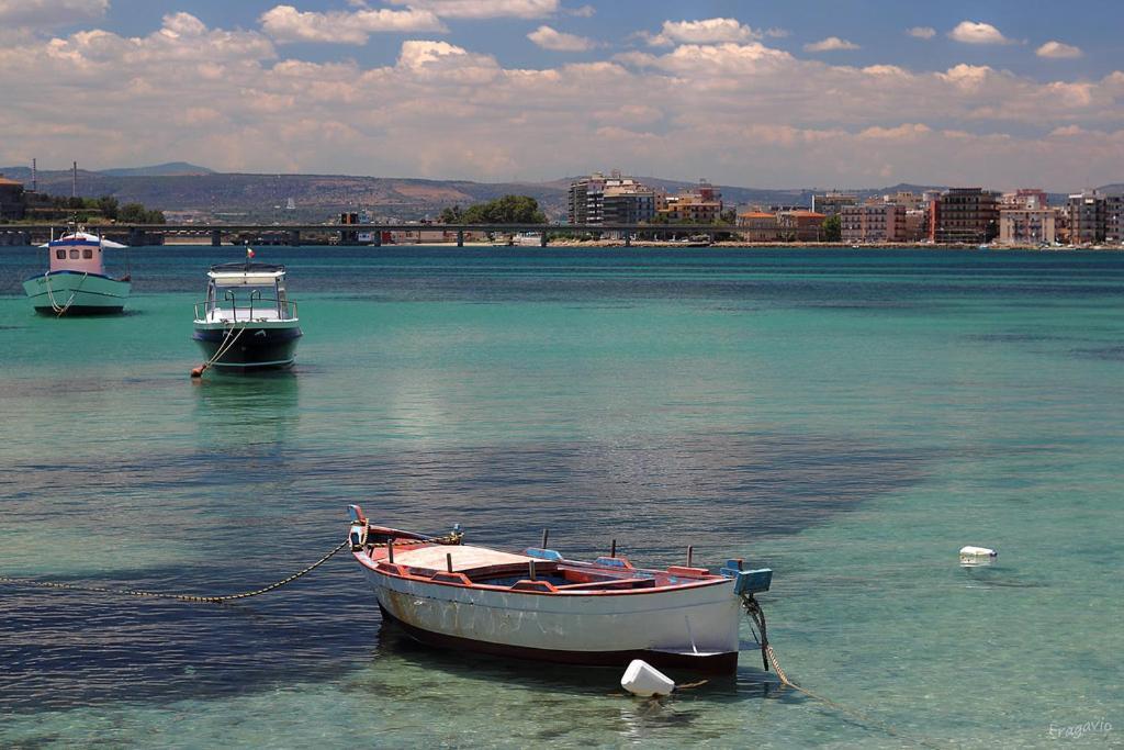 B&B Mare Di Augusta La Finestra Sul Porto Dış mekan fotoğraf